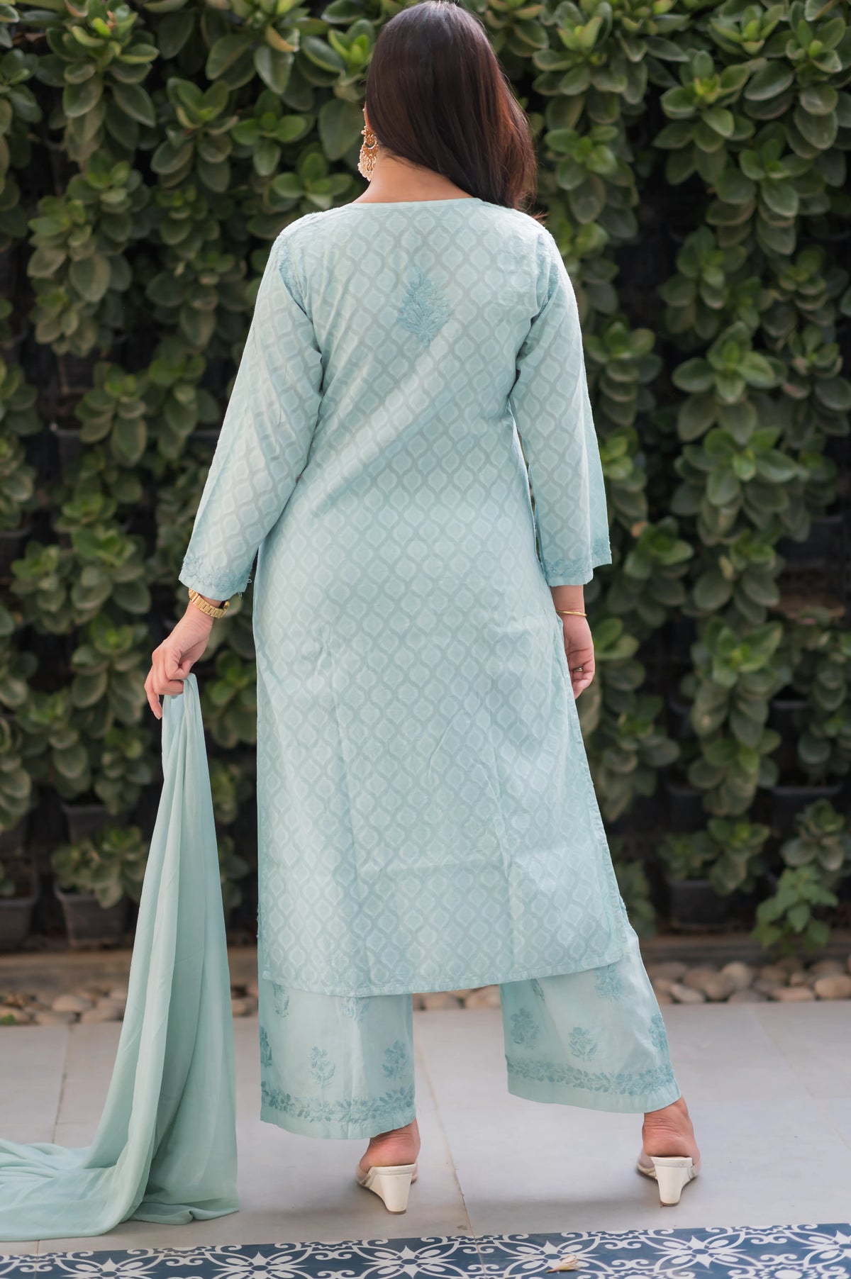 Back view of an Alfiya Mul Mul Kurti Set, offering a cooling effect with its pure cotton fabric.
