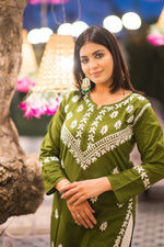 Three-quarter side view of green chikankari kurta, crafted with Lucknowi embroidery for festive and semi-casual wear.