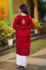 Back view of a Riwayat kurti, a versatile Indian tunic for everyday or casual wear.