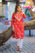 Side view of a model showcasing a stylish Riwayat kurti, ideal for everyday ethnic wear.