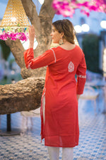 Back view of a flowy Riwayat kurti, a comfortable Indian tunic for women.